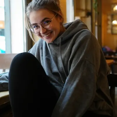 Улыбчивая Виталина, 24
